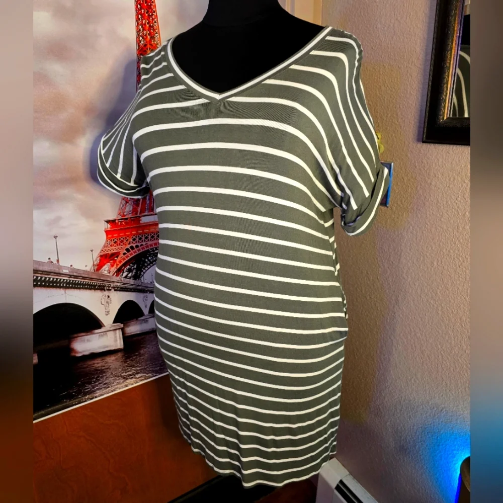 2X NEW Boutique ZENANA Olive/Wht Striped Dress VNeck 27-31.5"Ptp 39"Long 2 Pckts - Picture 1 of 11